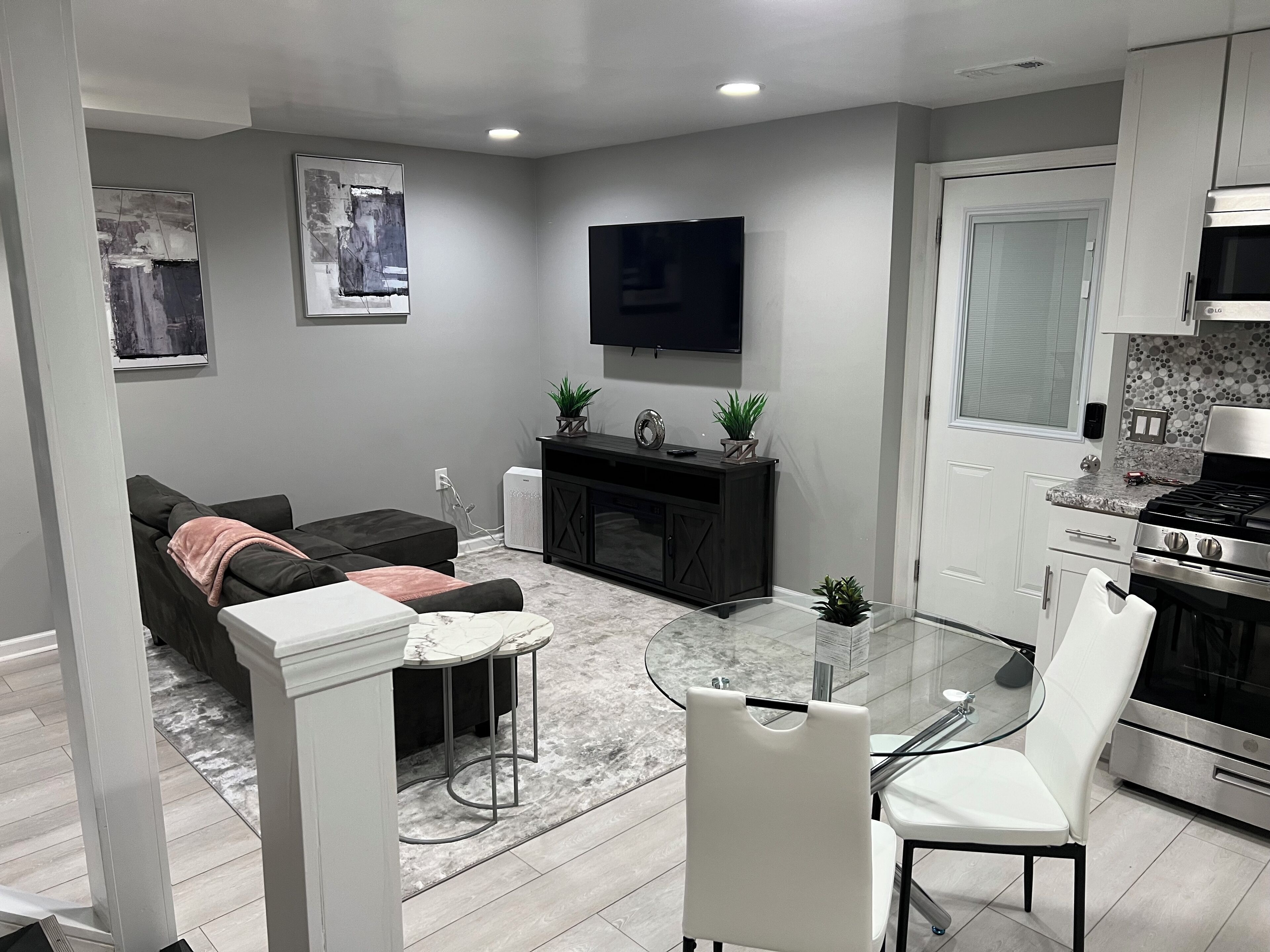 Pristine and Serene 1-BR Apt near Battery Atl