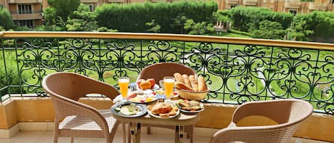 Free daily local cuisine breakfast