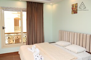 Minibar, blackout curtains, iron/ironing board, free WiFi - Grand Museum Pyramids Inn (Kirdasah)