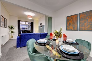 تناول الطعام