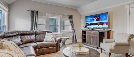 Télévision, cheminée