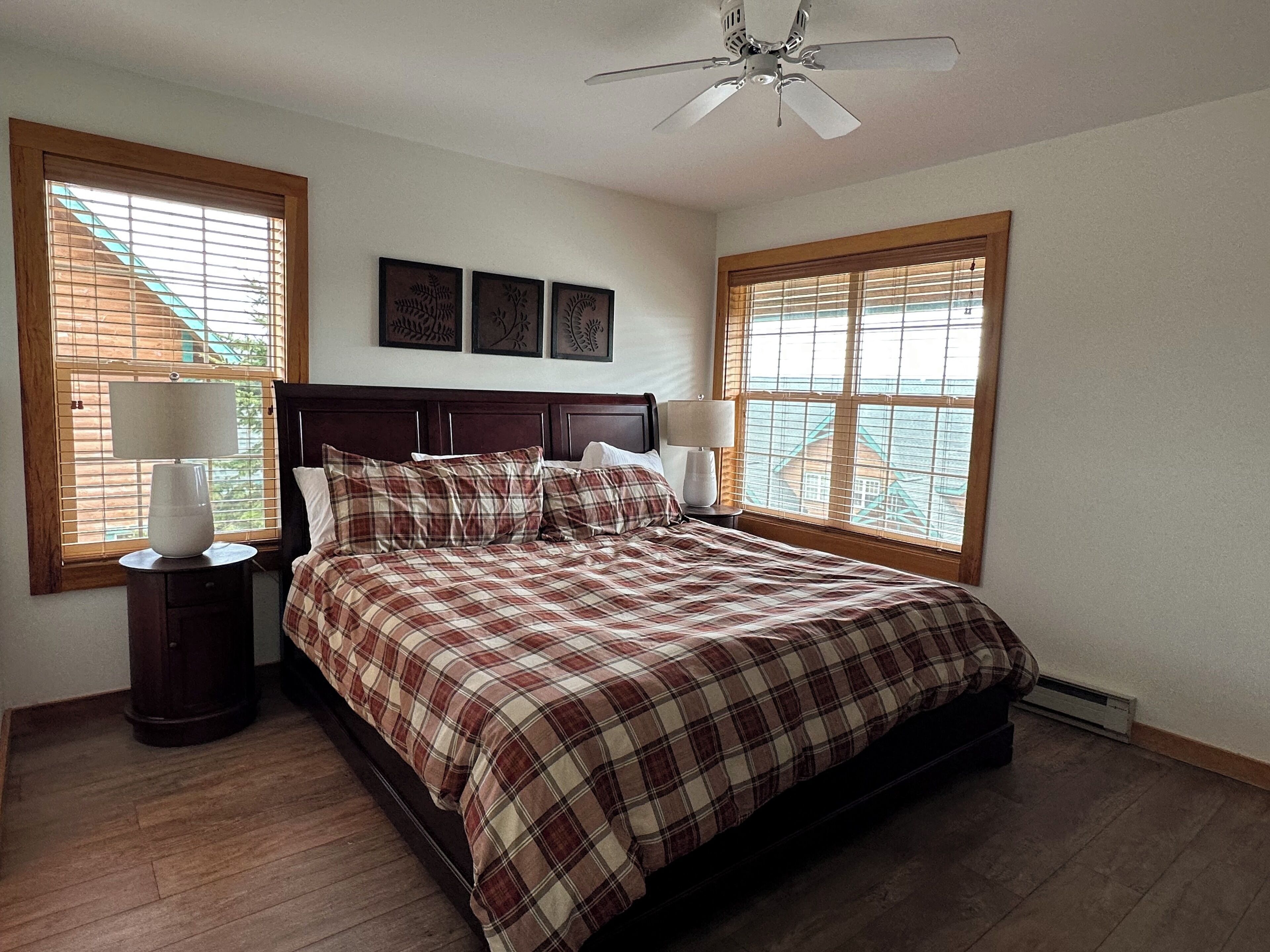 3 bedrooms, iron/ironing board, free WiFi, bed sheets