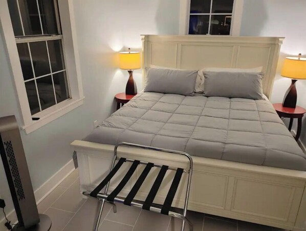 3 bedrooms, desk, iron/ironing board, free WiFi