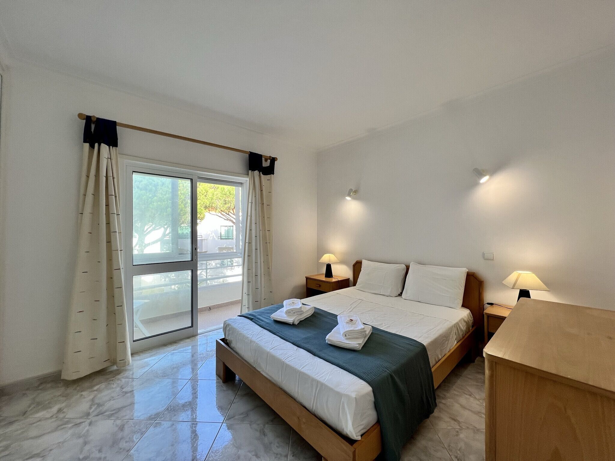 2 habitaciones, wifi gratis y ropa de cama 