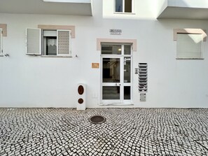 Exterior detail - ALBUFEIRA FALESIA BEACH 4 by HOMING (Albufeira)