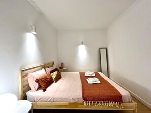 3 chambres, fer et planche à repasser, Wi-Fi gratuit, draps fournis