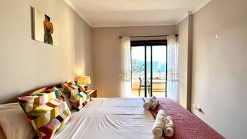 1 soverom, strykejern/-brett, wi-fi (inkludert) og sengetøy