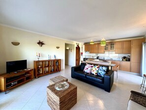 TV - ALVOR PARADISE WITH POOL by HOMING (Alvor)