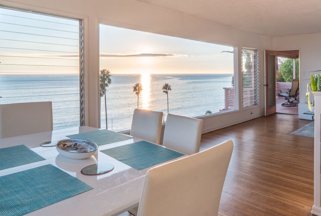 Walk to the Beach - Ocean View - Rare Gem