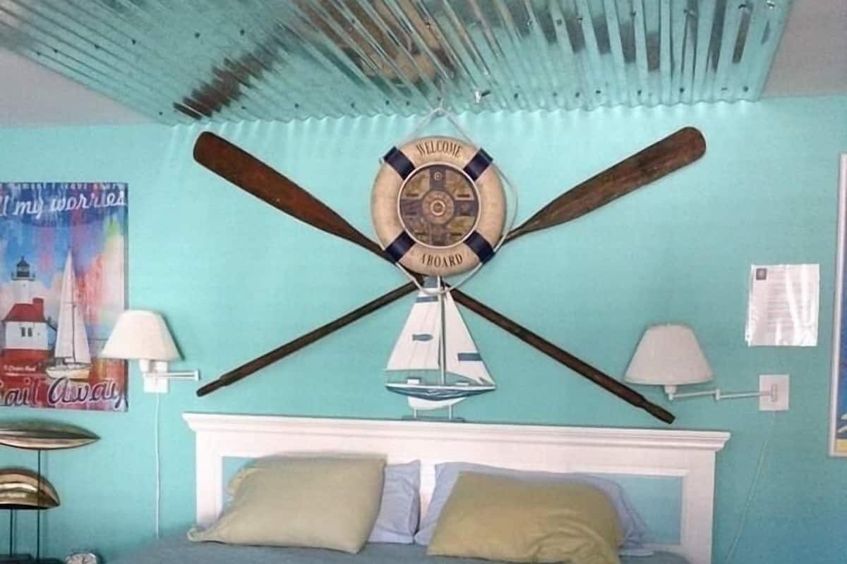 Habitación básica | Cortinas blackout, wifi gratis y ropa de cama