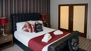 Tabla de planchar con plancha, cuna de viaje y wifi gratis