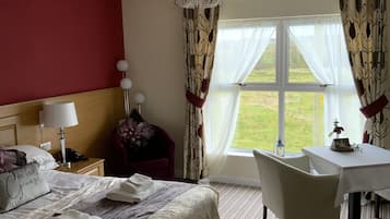Comfort Double Room | Iron/ironing board, travel crib, free WiFi