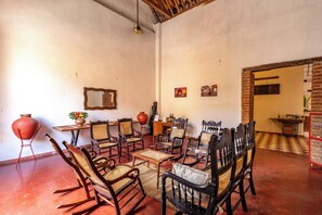 32-inch Smart TV with cable channels, Netflix, streaming services