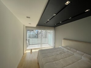 1 habitación y cortinas blackout 