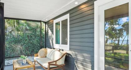 Waterfront Bungalow, Indy River House