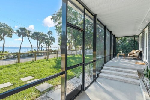 Waterfront Bungalow, Indy River House