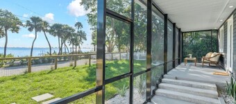 Waterfront Bungalow, Indy River House