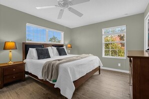 5 bedrooms, iron/ironing board, WiFi, bed sheets