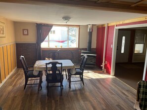 Dining - Lovely 3 Br, Outdoorsman's Haven, Sled Access/ATV (Limestone)
