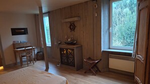 1 slaapkamer, een strijkplank/strijkijzer, gratis wifi, beddengoed