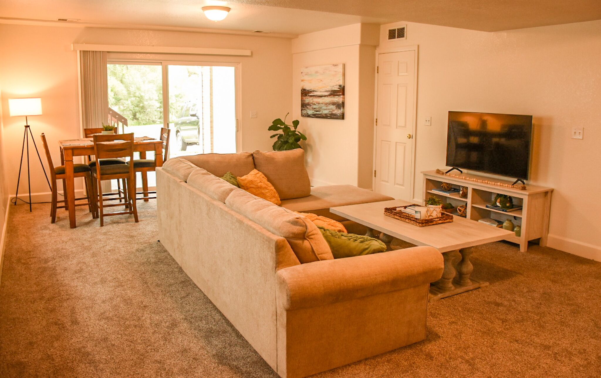 Smart TV, books, music library, stereo