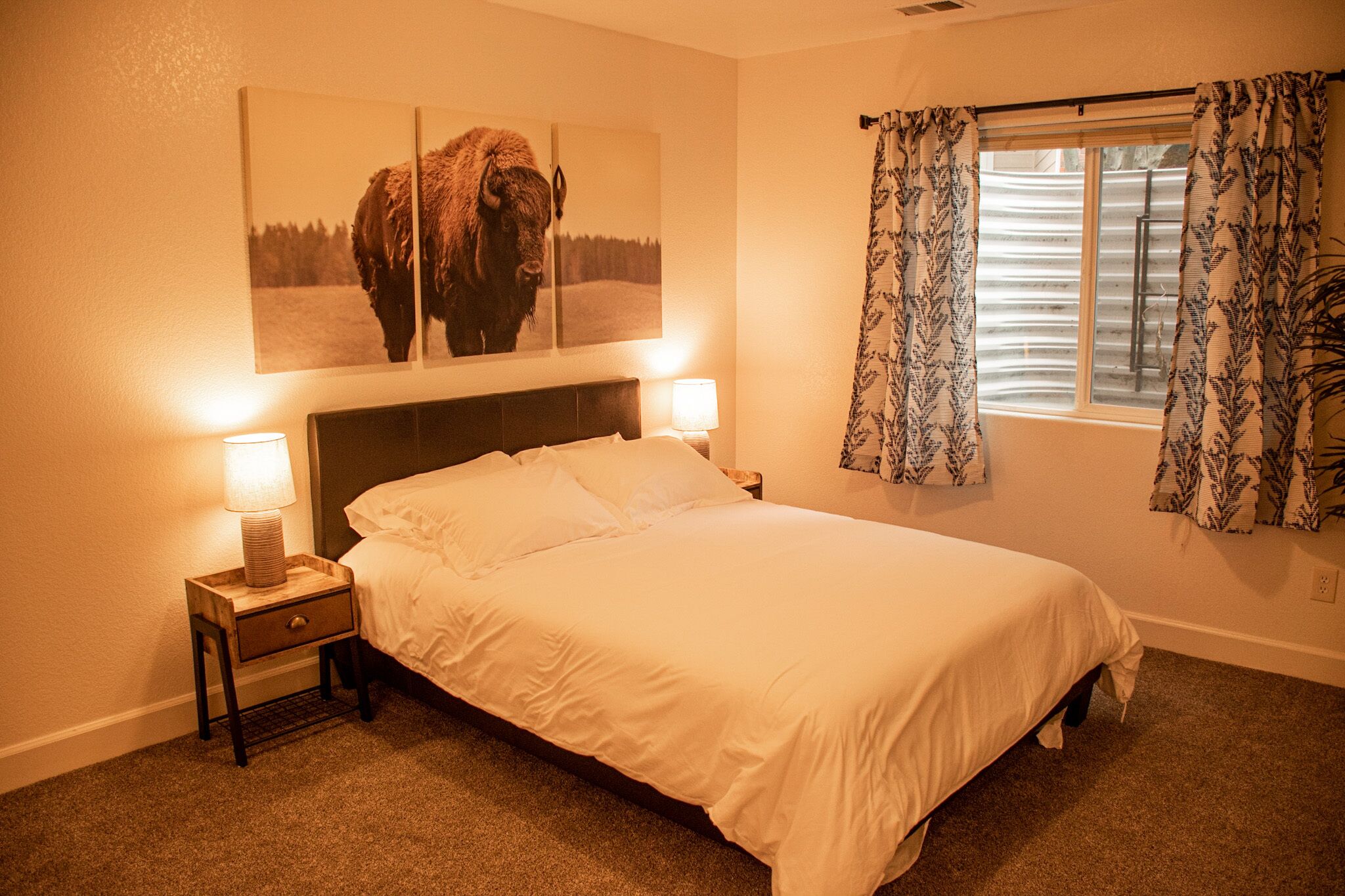 4 Schlafzimmer, Schreibtisch, Bügeleisen/Bügelbrett, Reisekinderbett