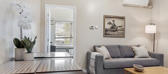 Outpost: Town Square Lodge 7 - Close to Town Square!