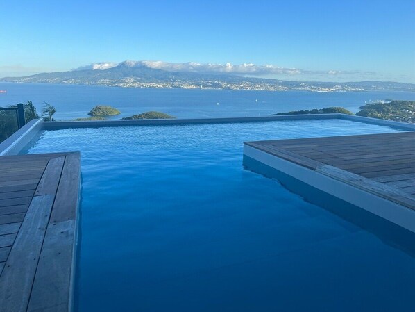 Piscine extérieure, piscine chauffée