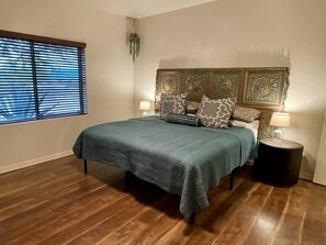 3 habitaciones, escritorio, tabla de planchar con plancha y wifi gratis 