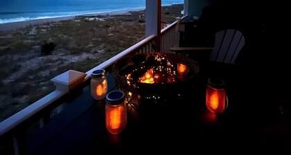 Oceanfront&Pool,Huge Shaded Deck 9+family seating&swing,linens,beachchairs, toys