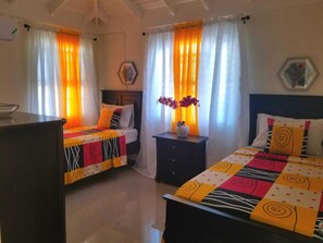 2 chambres, fer et planche à repasser, Wi-Fi gratuit, draps fournis