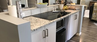 Restful Retreat on the Lake-Enjoy nature & find peace all year long