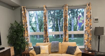 Restful Retreat on the Lake-Enjoy nature & find peace all year long