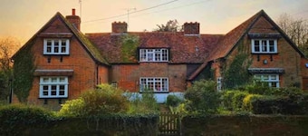 A quirky character cottage on the edge of the New Forest