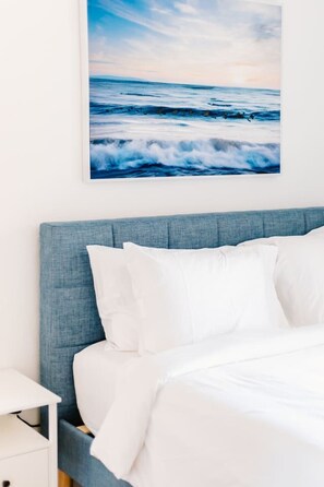 2 slaapkamers, een bureau, een strijkplank/strijkijzer, wifi