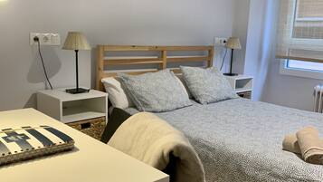 2 slaapkamers, reisbedje, wifi