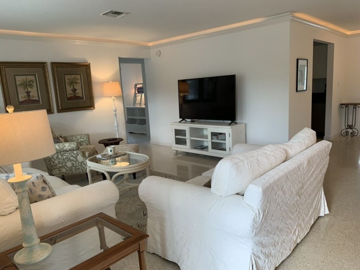 Photo 7 of 3Br/2Bath Coquina Sands Pool home - walk/bike to beach and town