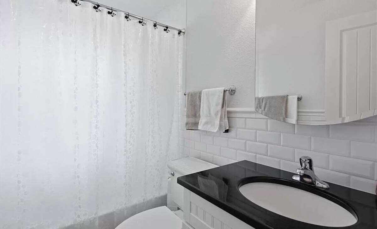 Photo 15 of 3Br/2Bath Coquina Sands Pool home - walk/bike to beach and town