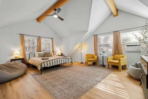 3 bedrooms, WiFi, bed sheets - Corner Cabin • AC • Spa • Game room • Dog Friendly (Big Bear)