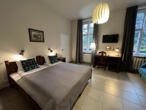 1 bedroom, travel crib, free WiFi