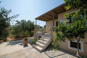 Exterior - Villa Artemis, a modern, comfortable home surrounded by Cretan nature (Rethimno)
