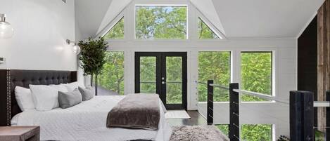 1 habitación, tabla de planchar con plancha, wifi gratis y ropa de cama