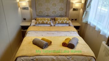 3 chambres, fer et planche à repasser, lit parapluie, Wi-Fi gratuit