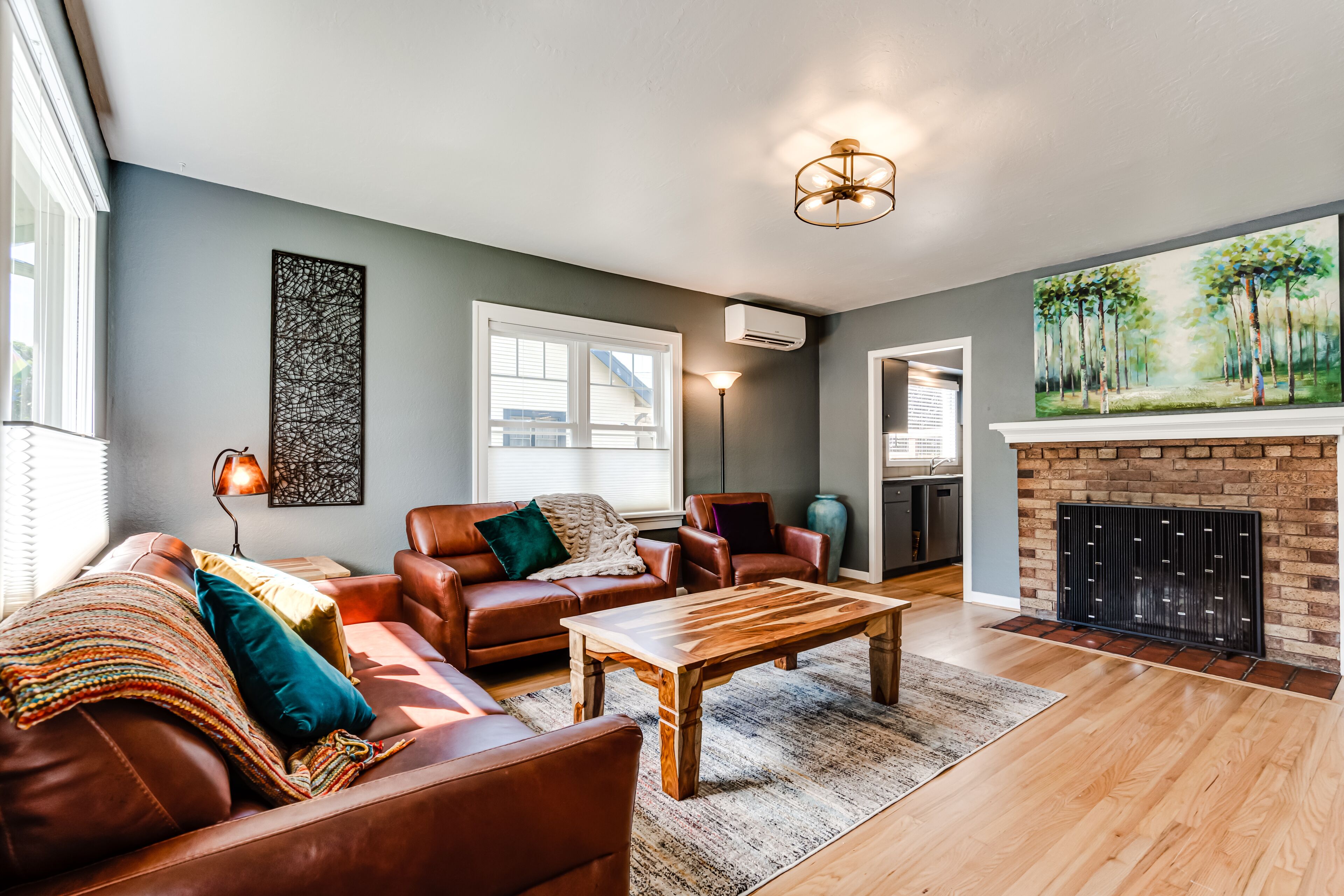 Cozy Single Level Home in the Heart of Downtown