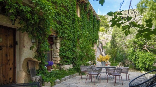 屋外ダイニングエリア