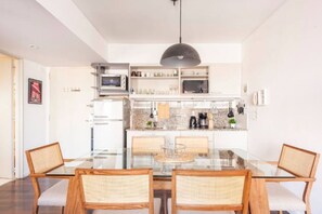 Deluxe Apartment | Private kitchen