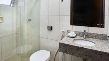 Family Double or Twin Room, City View, Corner | Bathroom | Deep soaking tub, rainfall showerhead, towels