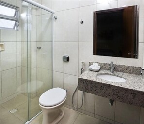 Family Double or Twin Room, City View, Corner | Bathroom | Deep soaking tub, rainfall showerhead, towels