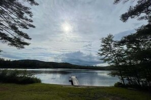 1 Schlafzimmer, Schreibtisch, Bügeleisen/Bügelbrett, Reisekinderbett