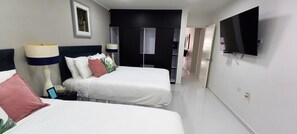 2 chambres, fer et planche à repasser, Wi-Fi gratuit, draps fournis